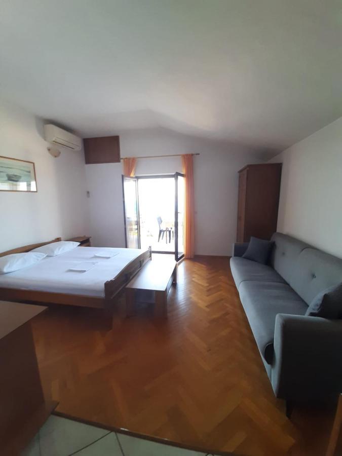 Apartments Ivanka Starigrad Paklenica Exteriör bild