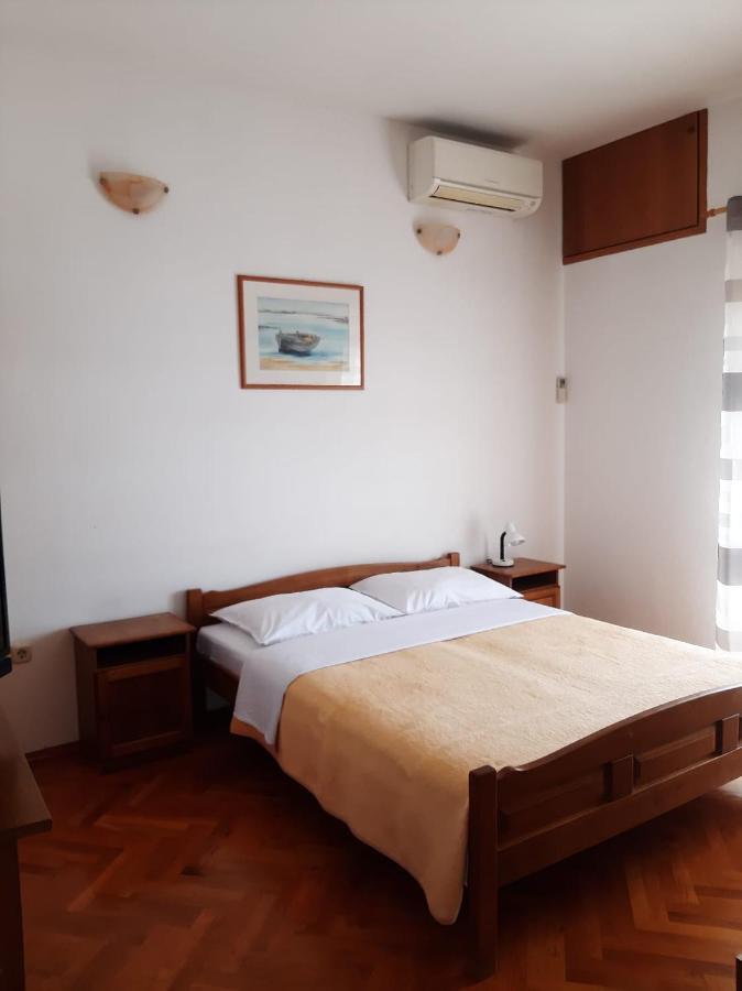 Apartments Ivanka Starigrad Paklenica Exteriör bild