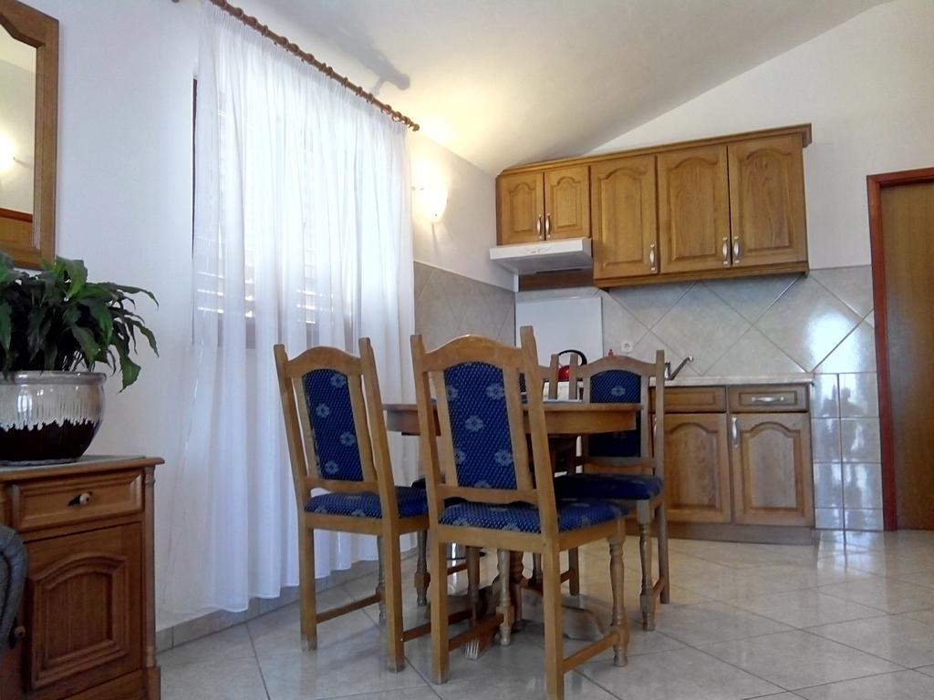 Apartments Ivanka Starigrad Paklenica Rum bild